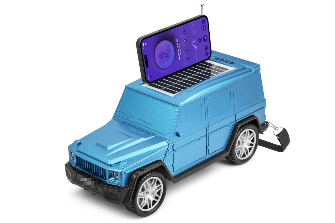 Klasyczny głośnik Bluetooth w kształcie samochodu łączy w sobie latarkę słoneczną i funkcje radiowe do podróży domowych na zewnątrz