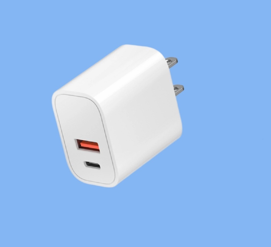 Podwójne ładowarki, 36W szybkie ładowanie (USB-C + USB-A), obsługuje protokół szybkiego ładowania PD / QC, 110-240V 50/60Hz globalny uniwersalny.