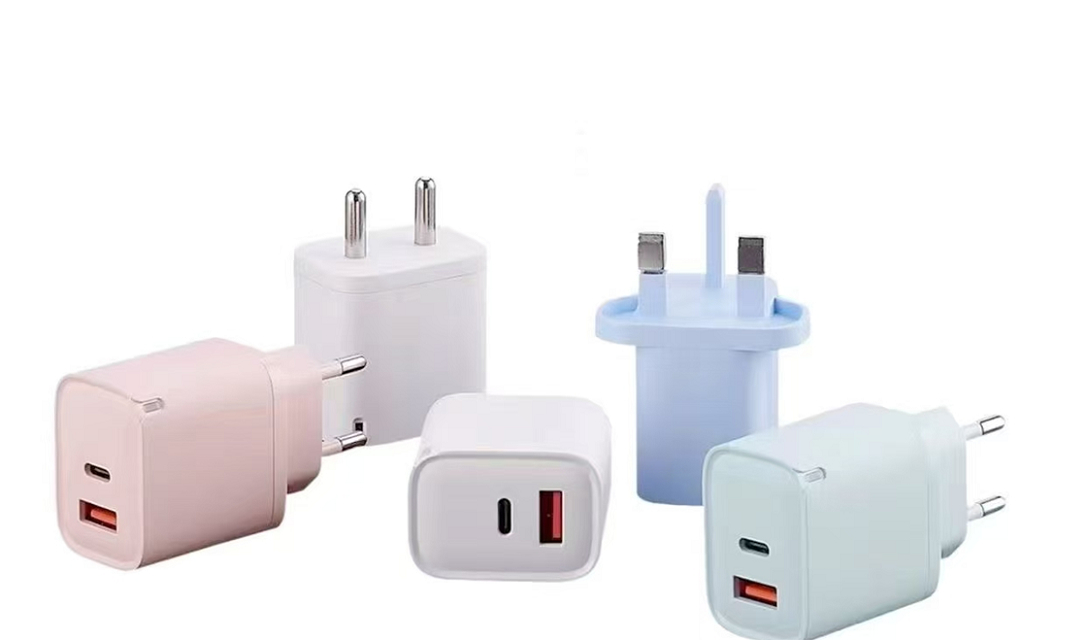 ETEK 20W Dual USB Fast Charger, USB-C PD + USB-A QC 3.0 dla smartfonów, tabletów i innych urządzeń zasilanych USB.